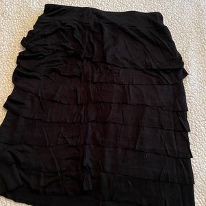 Black ruffled tube top/strapless